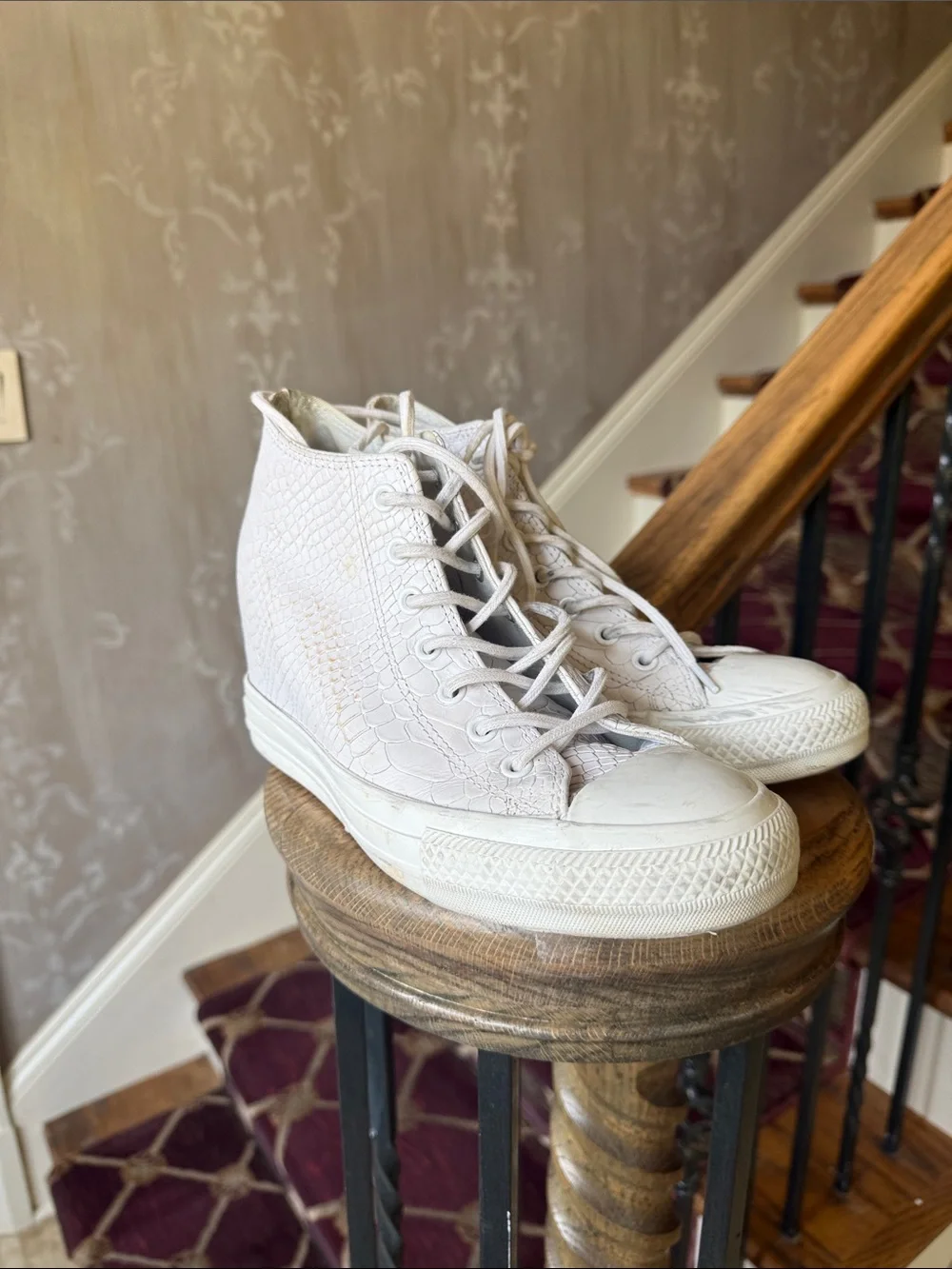 N/A converse chuck